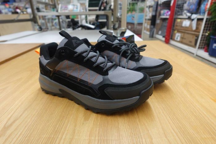 Ozark Trail Men's Waterproof Hiking Shoes Sizes 11 - Image 2