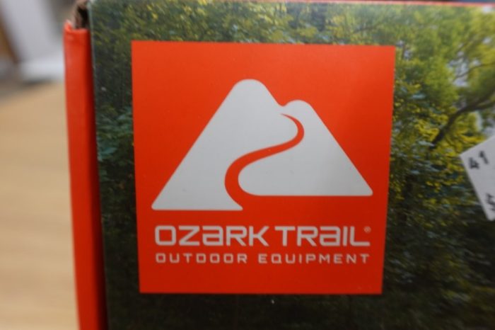 Ozark Trail Adjustable Aluminum Rear Bike Rack with Taillight - Image 6