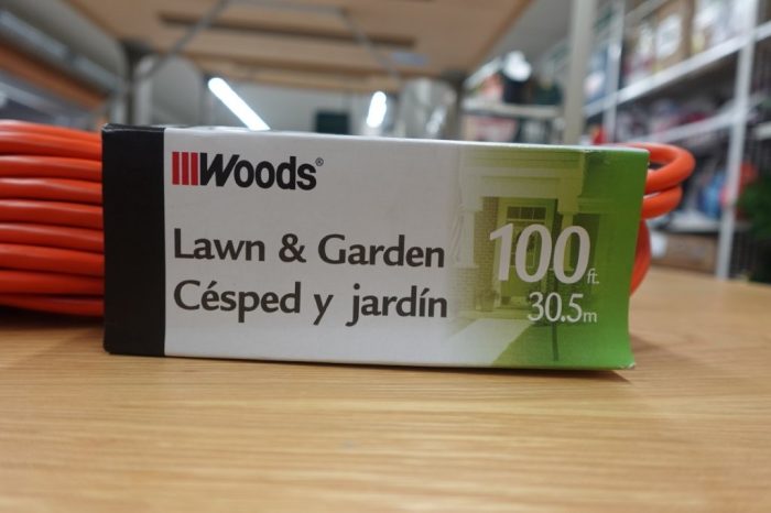 Woods 100 ft 16‑Gauge SJTW Outdoor Extension Cord - Image 3