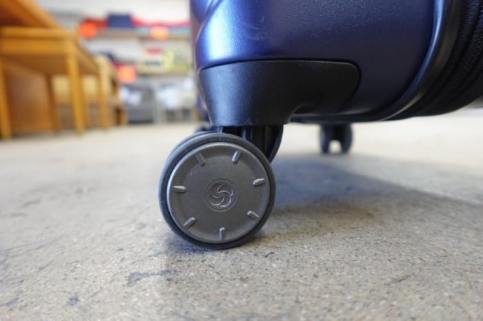 Samsonite Amplitude Carry‑On Hardside Spinner - Image 8