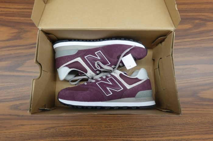 New Balance Women’s Size 9 574 Core Classic Sneakers - Image 2