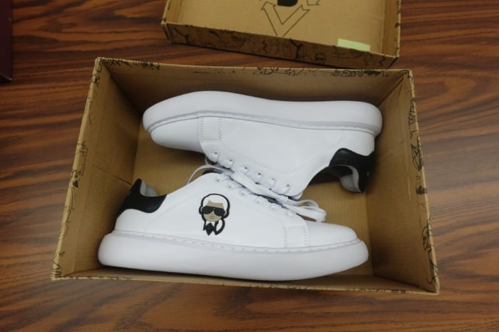 Karl Lagerfeld Paris Graphic Low-Top Sneaker Men's Size 8.5 - Image 2