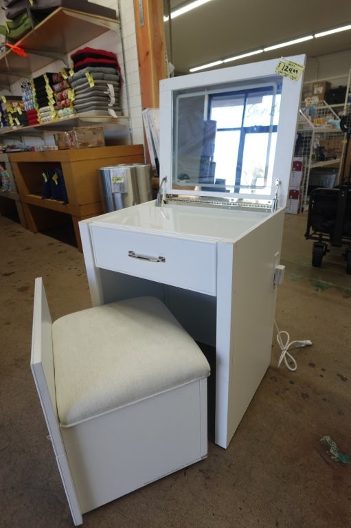 Odessa Lift-Top Vanity with LED Lighted Mirror (Damaged) - Image 3