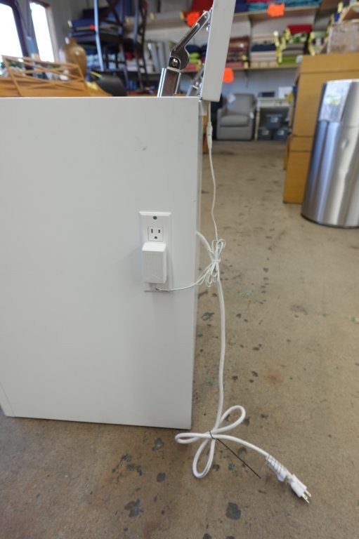 Odessa Lift-Top Vanity with LED Lighted Mirror (Damaged) - Image 2