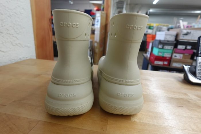 Crocs Unisex Crush Rain Boot Size M (2) W (4) - Image 3