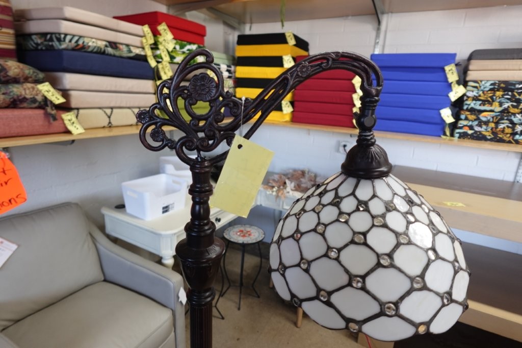 Tiffany Style 1 Light Reading Floor Lamp with Glass Shade - Image 3