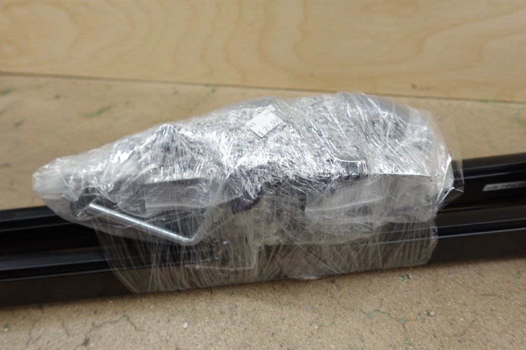 Universal Roof Rack Cross Bars Suitable for Vehicles Without Raised Rails or Flush Rail - Image 6