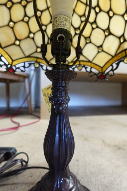 Orinova Tiffany Style Table Lamp with Stained Glass Shade - Image 6