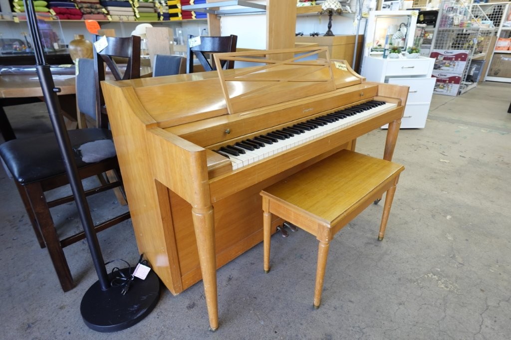 Blonde Baldwin Acrosonic Spinet Upright Piano with Matching Bench (Free Delivery) - Image 2