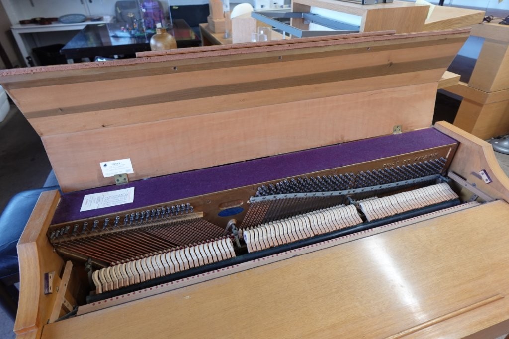 Blonde Baldwin Acrosonic Spinet Upright Piano with Matching Bench (Free Delivery) - Image 8