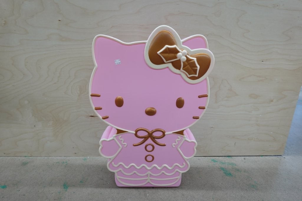 Hello Kitty Lighted Outdoor Décor – Pink, 18.1" - Image 2