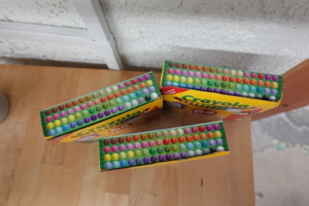 Crayola 64-Count Crayons with Built-In Sharpener - Image 4