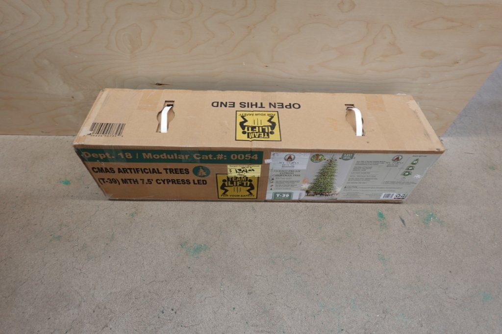 My Texas House 7.5‑Foot Pre‑Lit Cypress Artificial Christmas Tree - Image 2