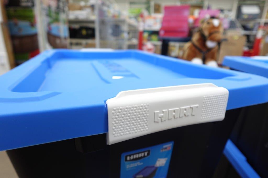 HART 12 Gallon Heavy Duty Latching Plastic Storage Bin (Black Base / Blue Lid) - Image 5