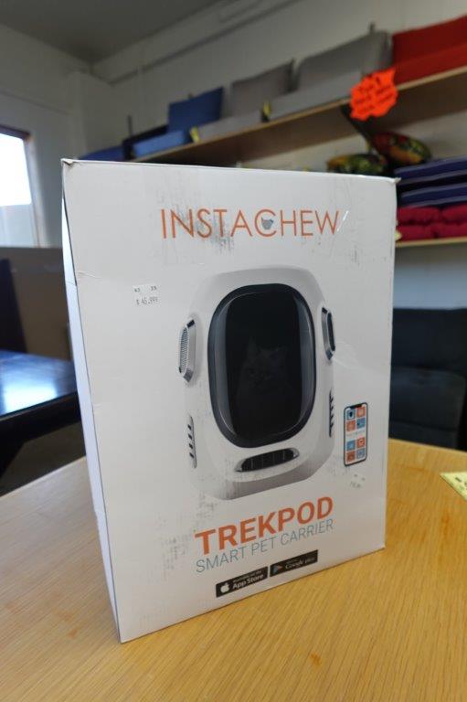 INSTACHEW Trekpod Smart Pet Carrier Backpack (Up to 17 lbs) - Image 2