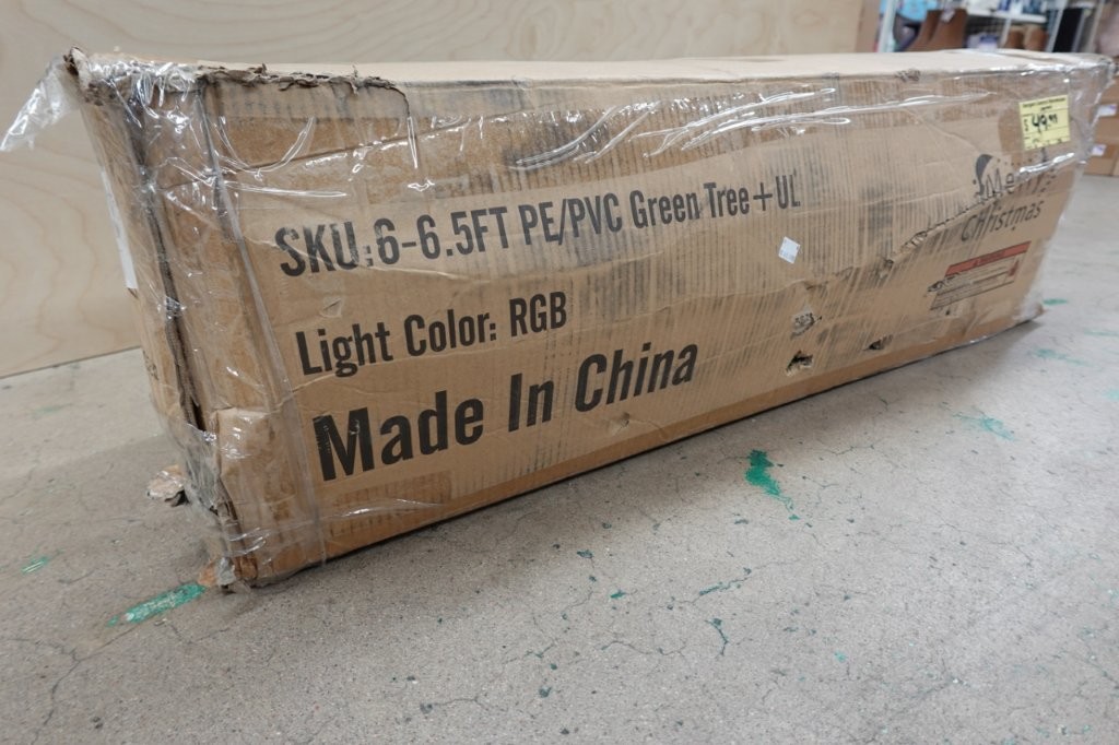 6.5ft Pre-Lit Premium Artificial Hinged Christmas Tree Warm and Colored Lights - Image 4