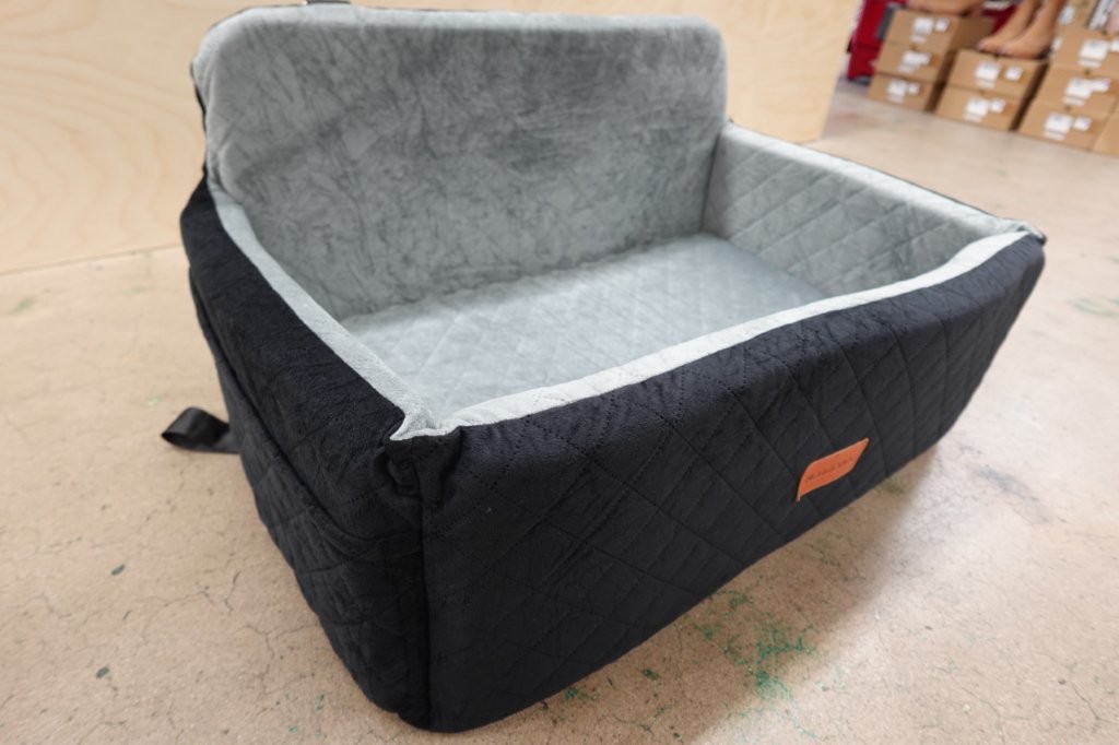 HEGGCOOE Dog / Pet Car Seat Booster for Medium/Large Dogs in Black/Grey - Image 2