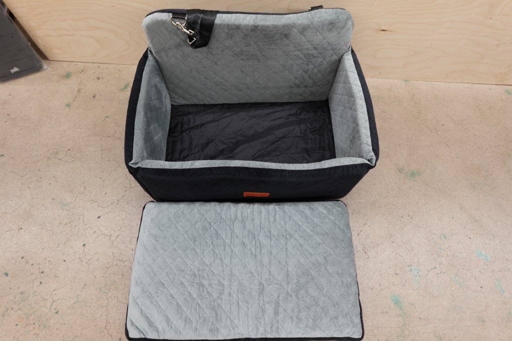 HEGGCOOE Dog / Pet Car Seat Booster for Medium/Large Dogs in Black/Grey - Image 4