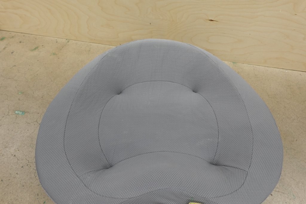 Orthopedic Contour Dog Bed for Large/Medium Dogs in Grey - Image 3