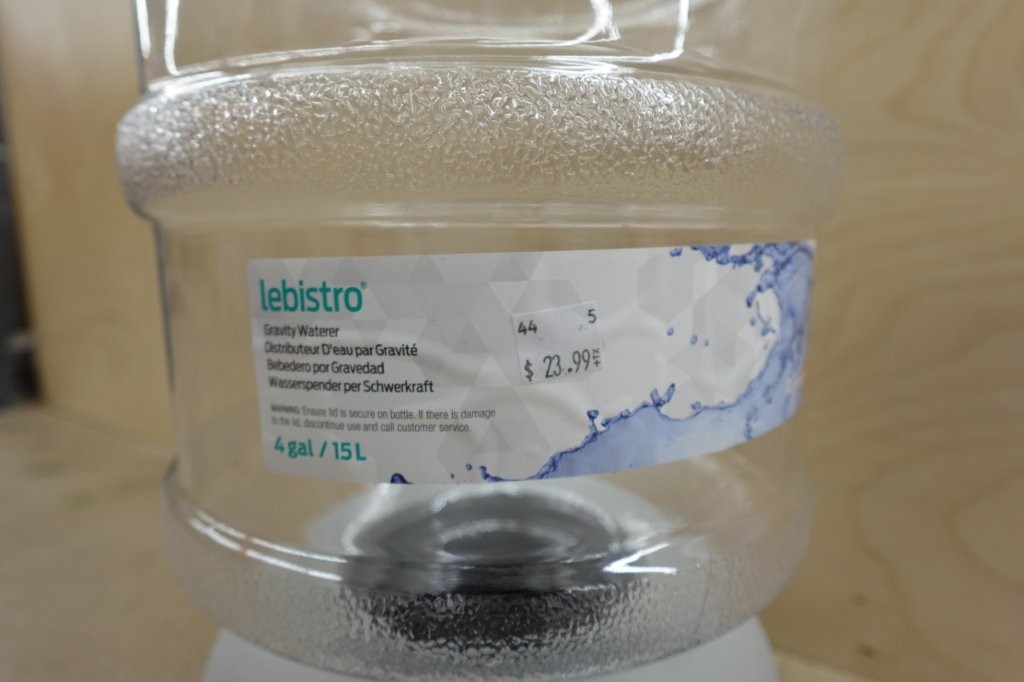 Petmate 64-Cup Le Bistro Plastic Pet Waterer Dog Water Bowl - Image 3