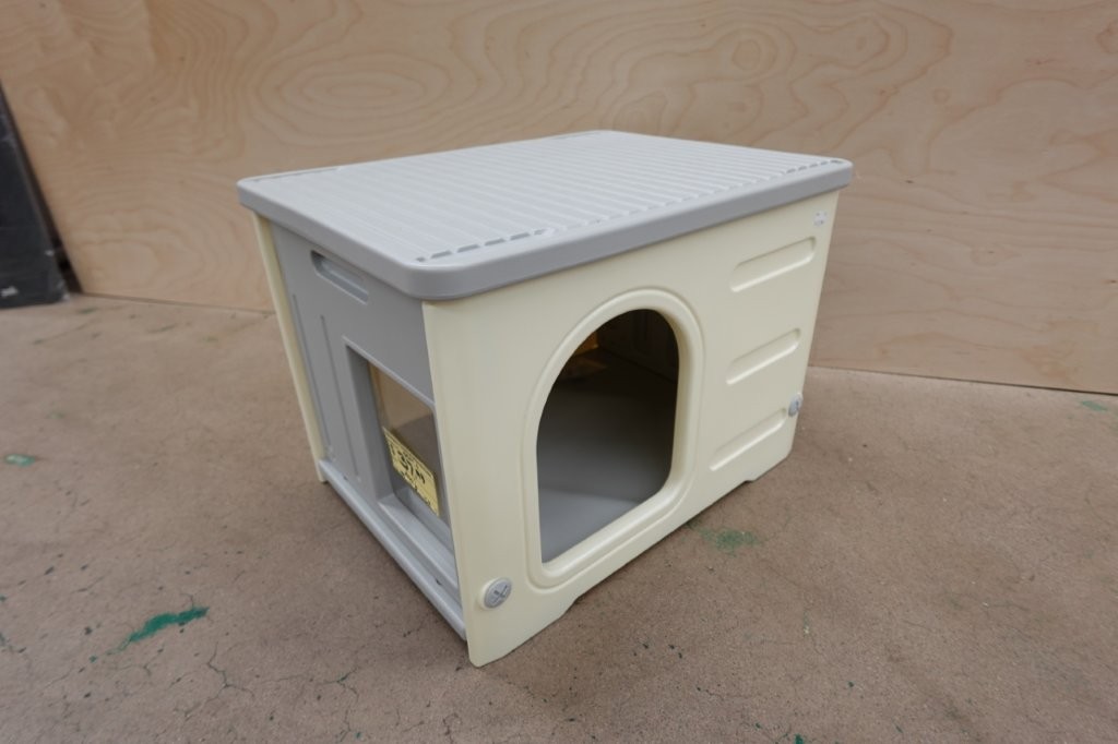 Waterproof Outdoor Cat House for Outdoor Cats - Image 2
