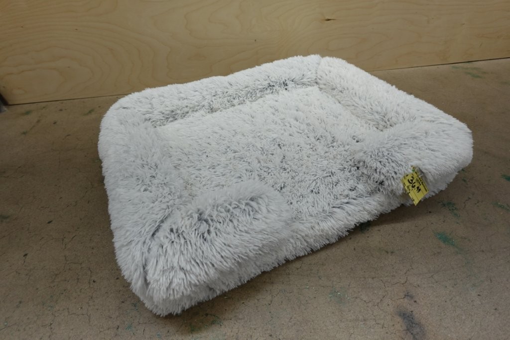 Bedsure 35" Orthopedic Large Sized Dog Bed in Long Faux Fur-Misty Grey - Image 2