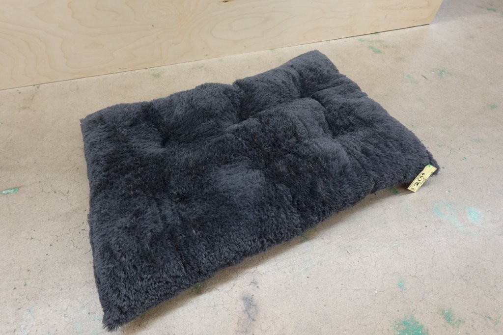 JOEJOY Large Dog Bed Fulffy Crate Kennel Pad in Black - Image 2