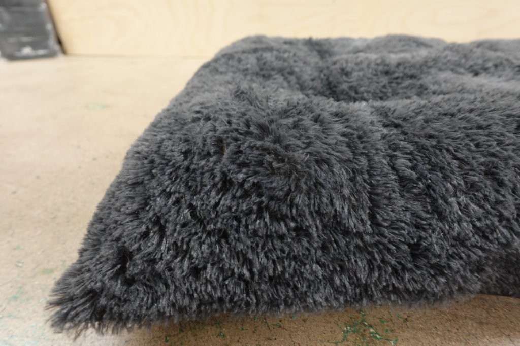 JOEJOY Large Dog Bed Fulffy Crate Kennel Pad in Black - Image 3