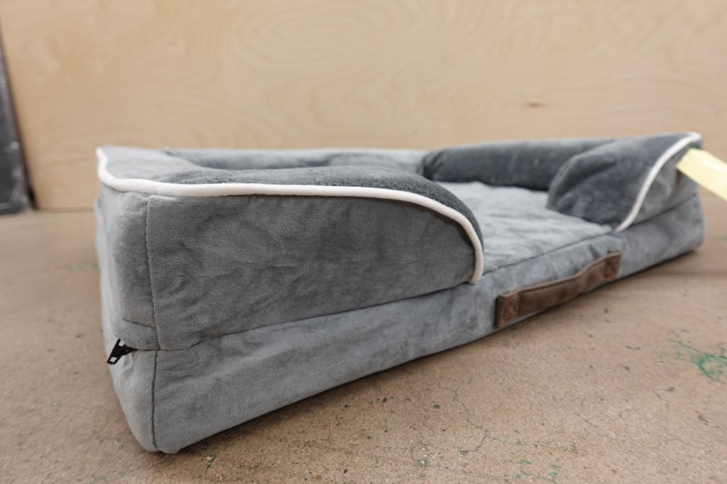Friends Forever Medium Orthopedic Dog Bed in Ally Grey - Image 3