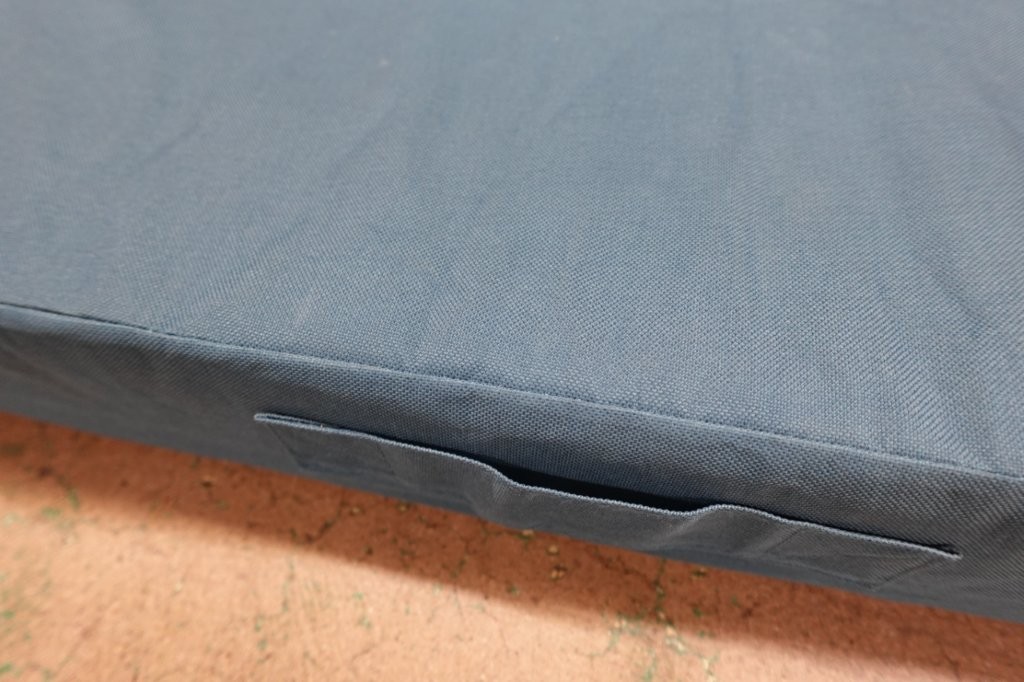 Furhaven Jumbo/XL Water-Resistant Cooling Gel Dog Bed in Deep Lagoon - Image 4