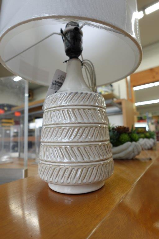 Better Homes & Gardens White and Beige Etched Ceramic Table Lamp with Shade 17"H - Image 3