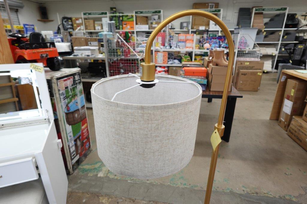 EDISHINE 62in Modern Arc Gold Floor Metal Standing Lamps with Foot Switch - Image 3