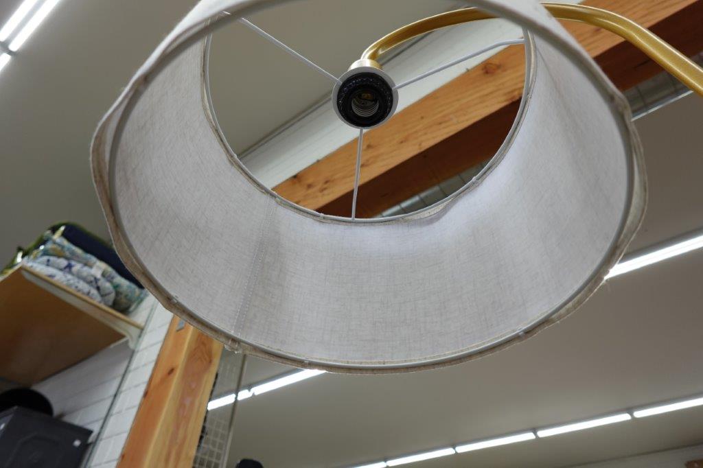 EDISHINE 62in Modern Arc Gold Floor Metal Standing Lamps with Foot Switch - Image 4