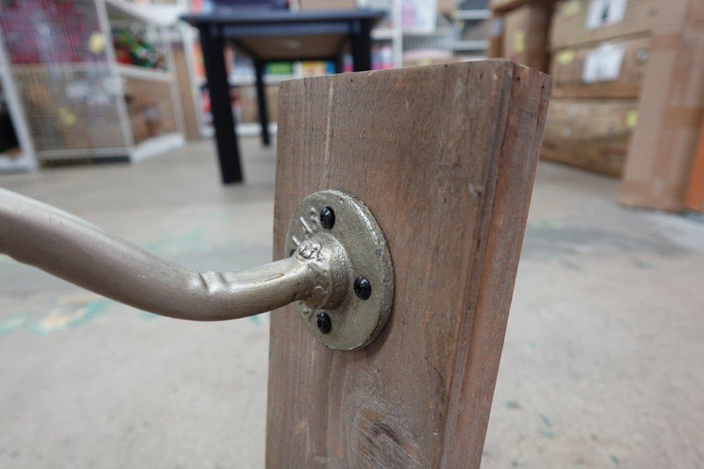 DecMode 15" Battery Operated Geometric Brown Accent Lamp with Clear Metal Shade - Image 4