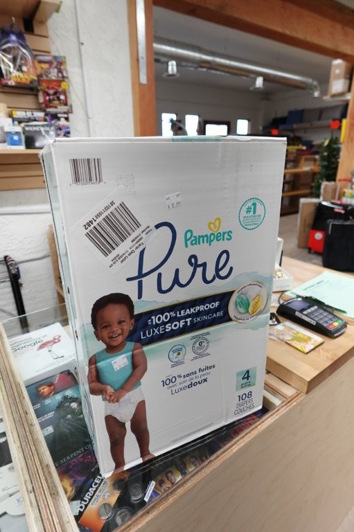 Size 4 (22–37 lbs) Pampers Pure Baby Diapers,108 count - Image 2