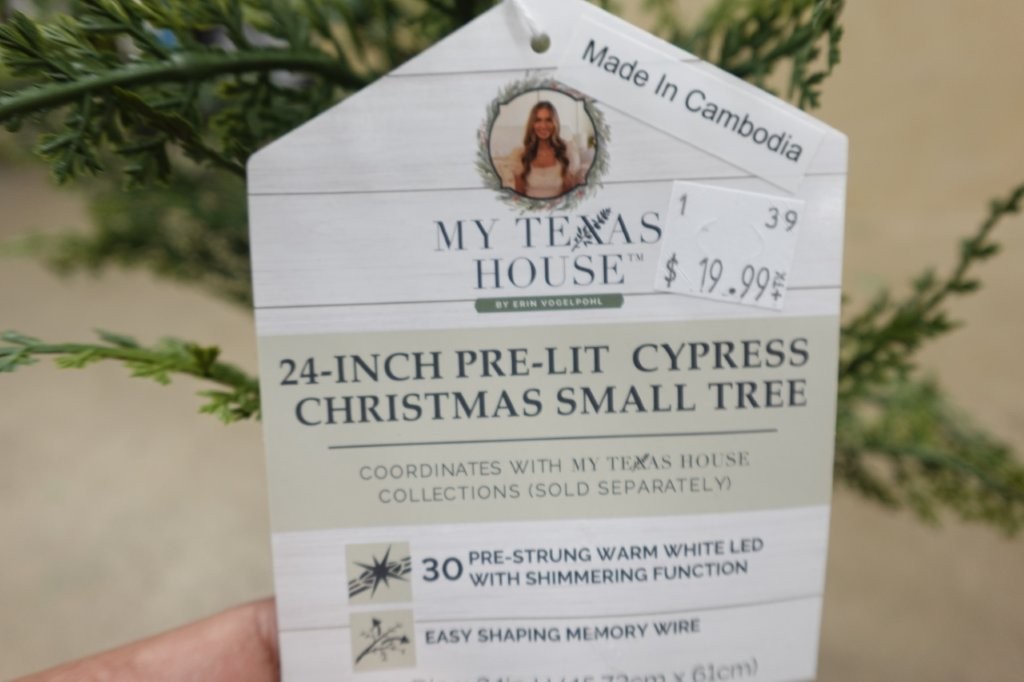 4 ft Pre-Lit Cypress Artificial Potted Christmas Tree w/ 100 Warm White Twinkle LED Lights - Image 5