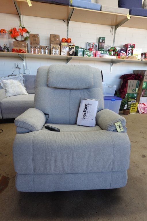 Flexsteel Zecliner Power Lift Sleep Recliner with Power Headrest and Lumbar - Light Gray - Image 4