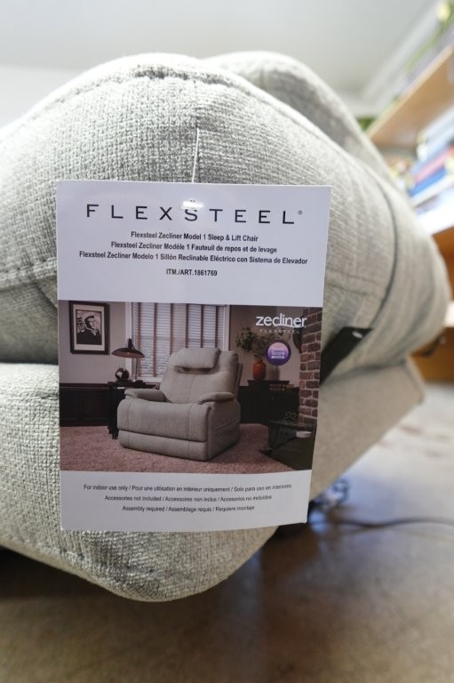 Flexsteel Zecliner Power Lift Sleep Recliner with Power Headrest and Lumbar - Light Gray - Image 10