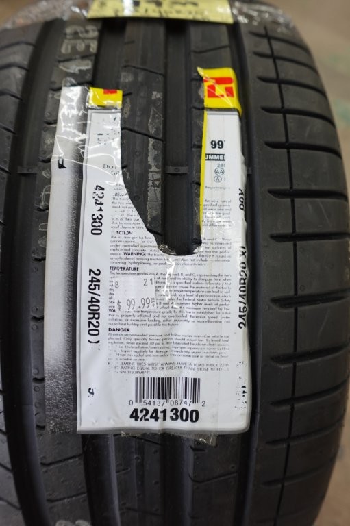 Pirelli P Zero PZ4 245/40R20 XL 99Y Luxury Summer Tire - Image 7