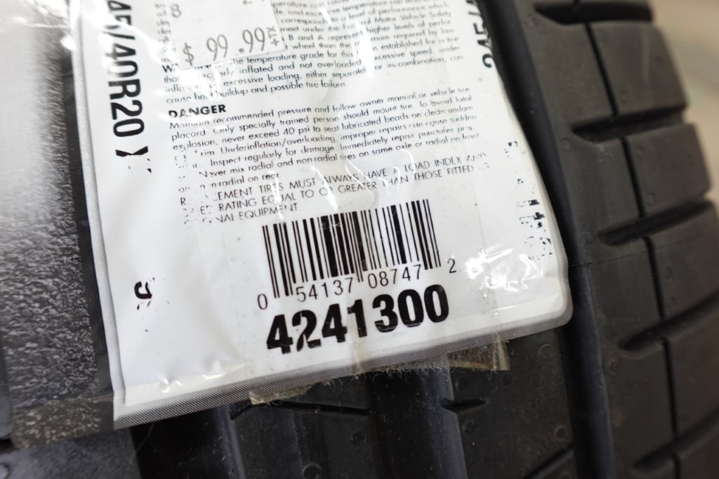 Pirelli P Zero PZ4 245/40R20 XL 99Y Luxury Summer Tire - Image 8