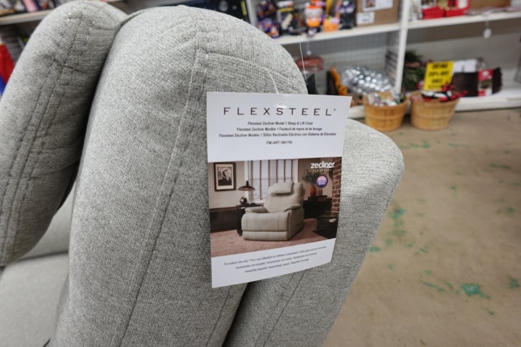 Flexsteel Zecliner Power Lift Sleep Recliner with Power Headrest & Lumbar - Image 5