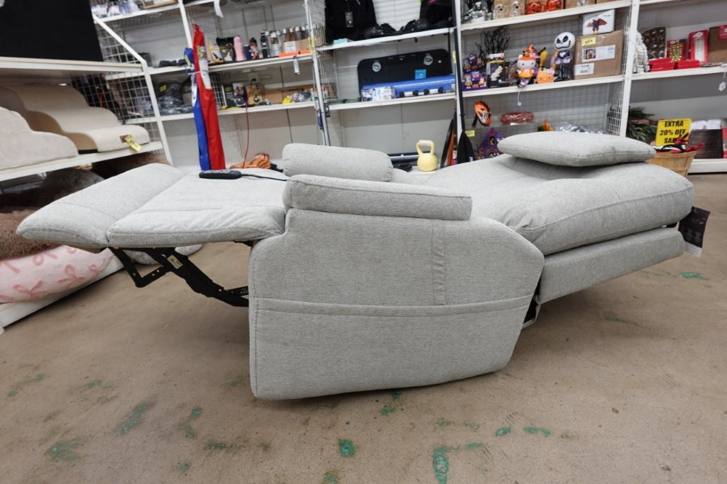 Flexsteel Zecliner Power Lift Sleep Recliner with Power Headrest & Lumbar - Image 8