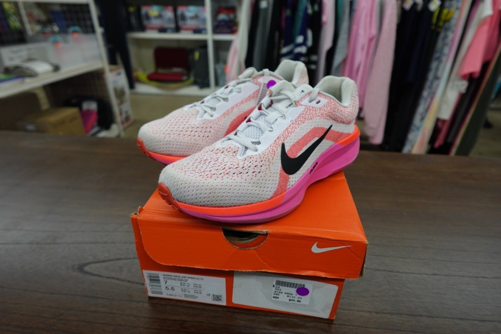 Nike Winflo 11 Road Running Shoes - Women's 7 - Image 3