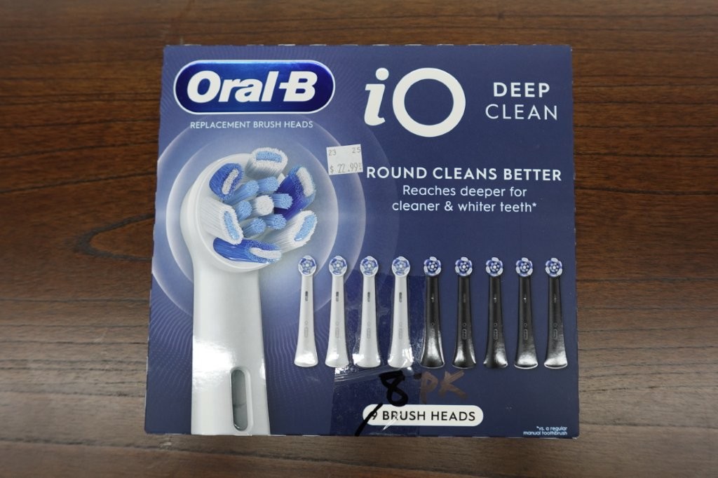 Oral-B iO Deep Clean Replacement Toothbrush Heads - 8 Count - Image 2