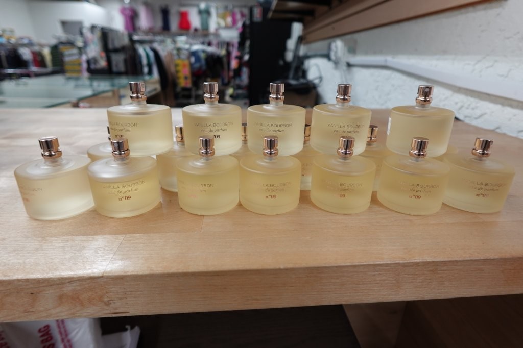 MIX:BAR Vanilla Bourbon Eau de Parfum No. 09 1.7 fl oz - Image 4