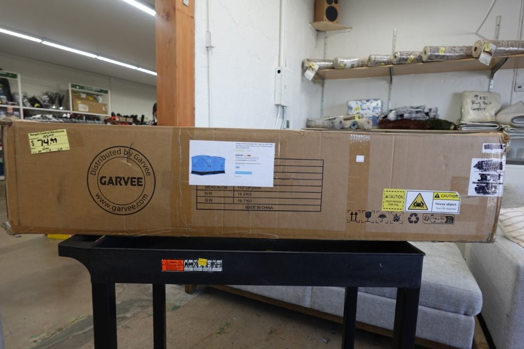 GARVEE Insulated Ice Fishing Shelter Tent - Image 2