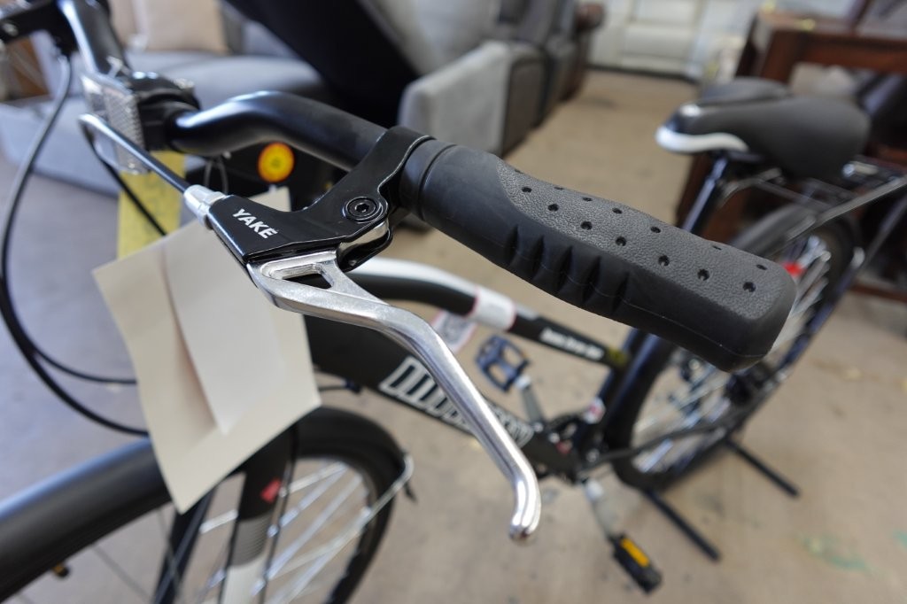 Unisex 17" Infinity Boss Three Disc, Step Thru Bike in Matte Black - Image 8