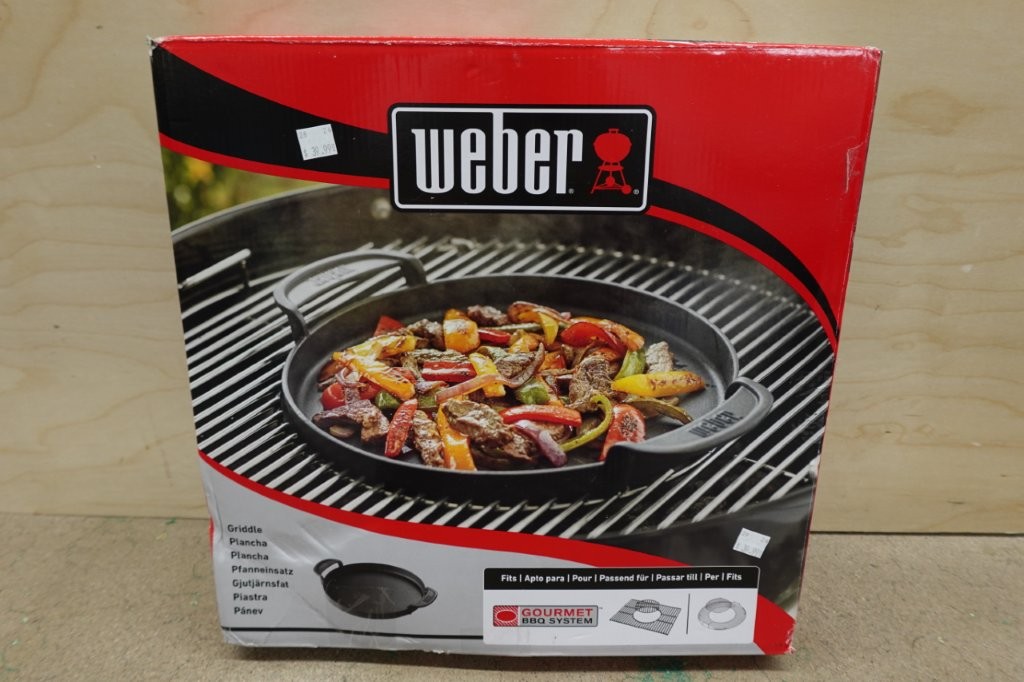 Weber Gourmet BBQ Non‑Stick Cast‑Iron Griddle - Image 2