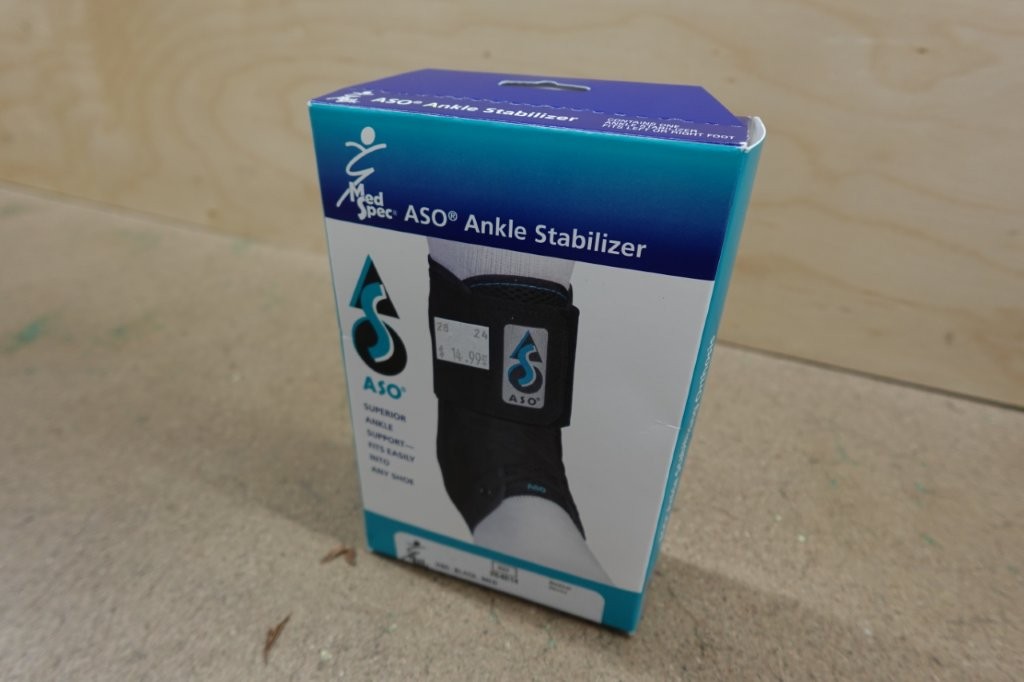 Medium Size MedSpec ASO Ankle Stabilizer with Plastic Stays - Image 2