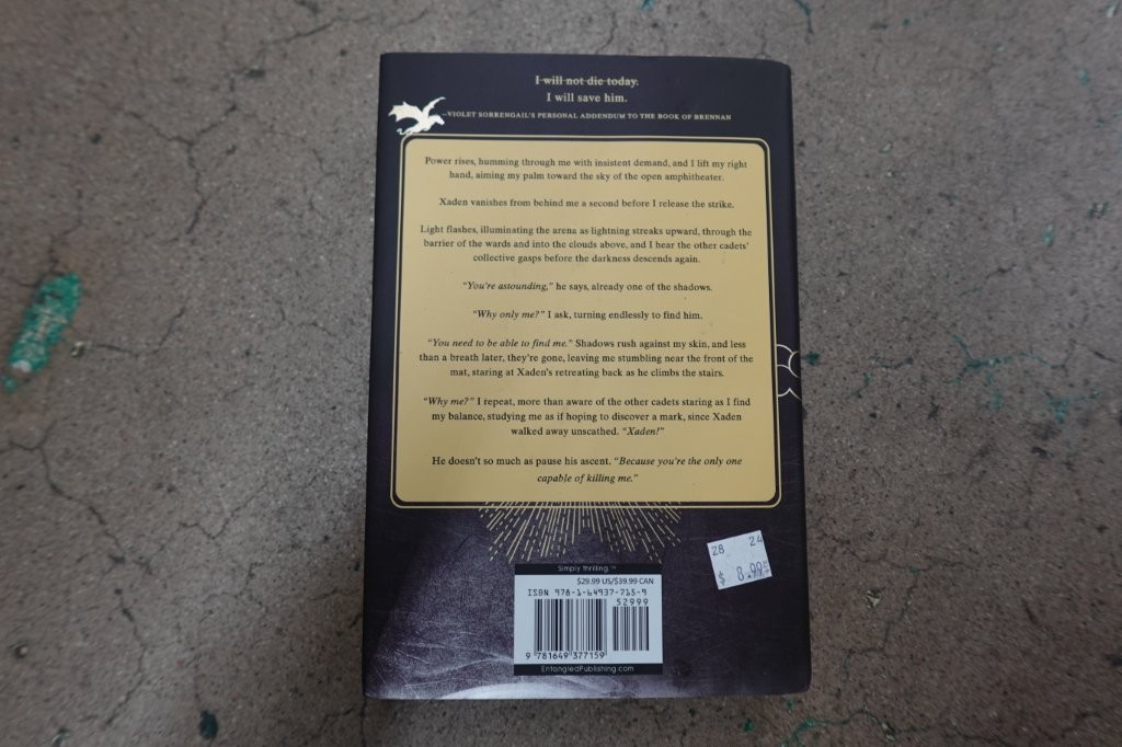 Onyx Storm (The Empyrean, Book 3) Hardcover Book - Image 3